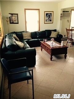 5th image of 167 Caroline Ave