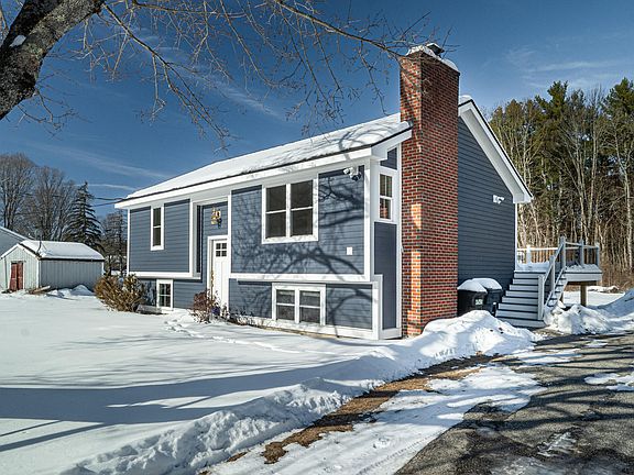 3rd image of 18 Eaton Drive