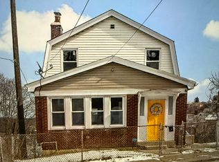 1215 Amanda St, Pittsburgh, PA 15210