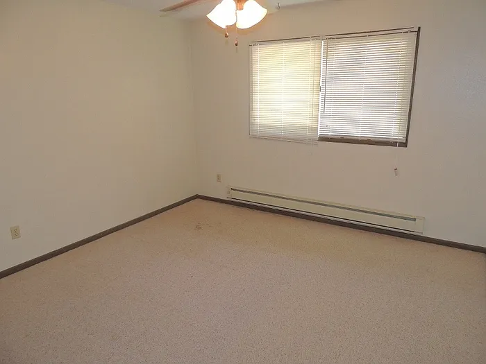 210 S Chestnut St #1 — Photo 6