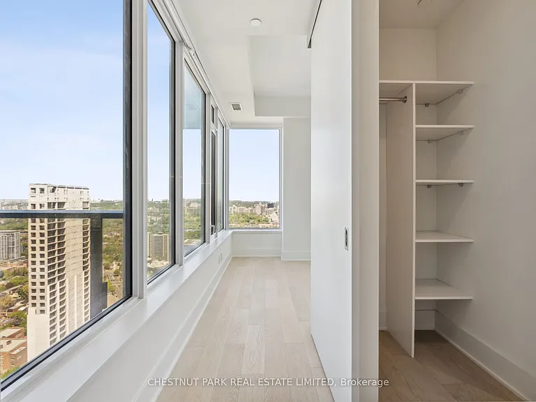 11 Yorkville Ave #4302 — Photo 18