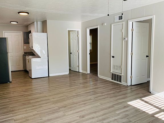 4th image of 214 Haskell Ward Dr #2