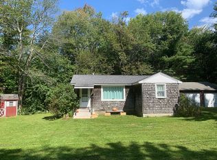 25 Leonhardt Rd, Becket, MA 01223