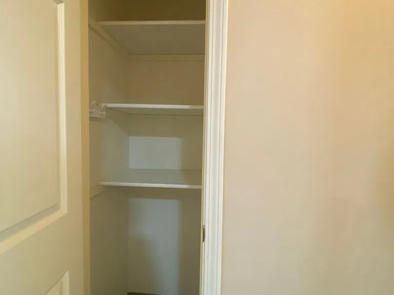 2217 N Abbey Glen Ct — Photo 25