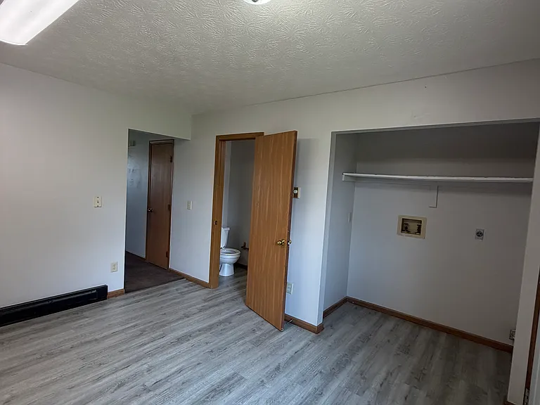 1530 Hawk Cir #A — Photo 3