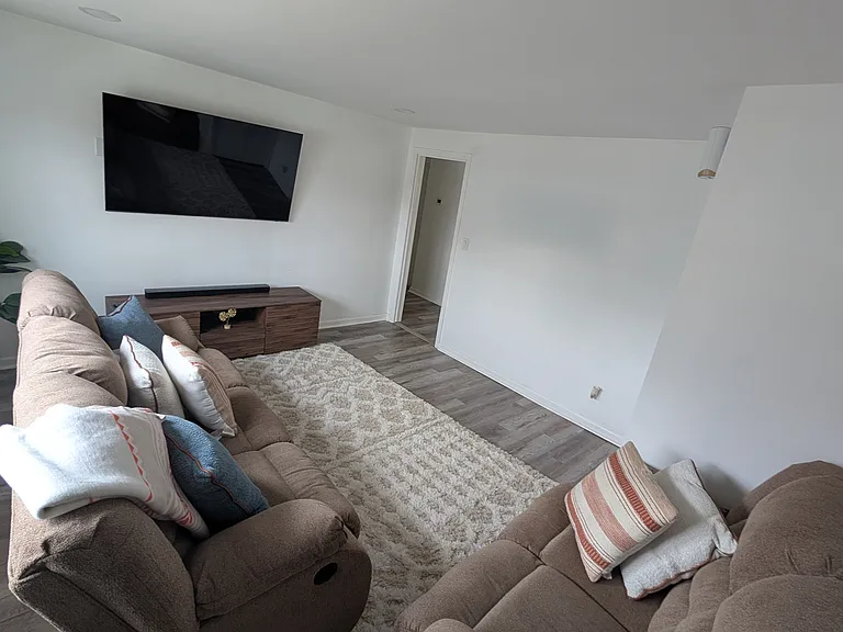 235 Stephens St #2 — Photo 4