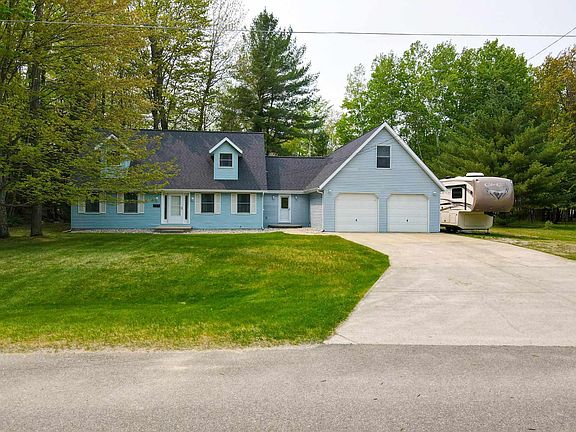 2nd image of 715 Dogwood Dr