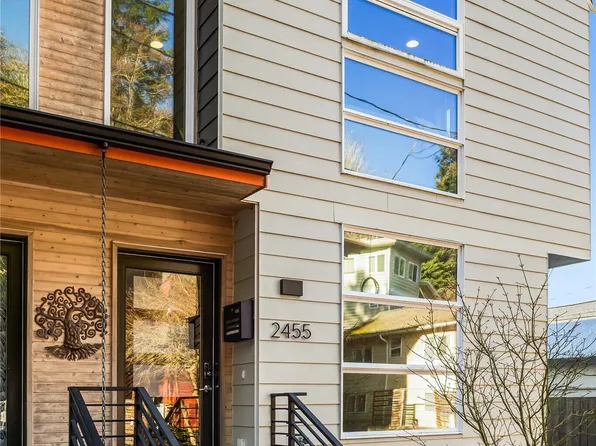 2455 Wickstrom Place SW, Seattle, WA 98116
