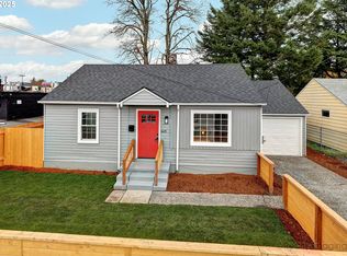 8225 SE Raymond Ct, Portland, OR 97266