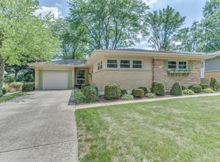 1620 Wakeman Ave, Wheaton, IL 60187