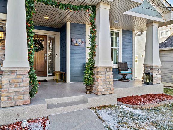 3rd image of 5189 Black Oaks Ct N