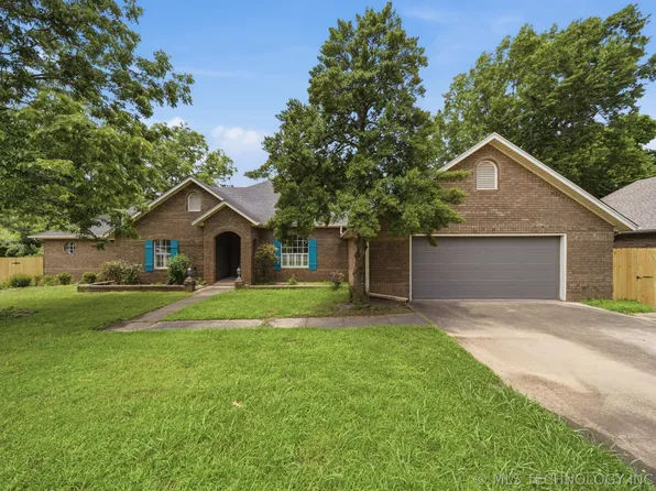 2503 Bacon Ct, Muskogee, OK 74403