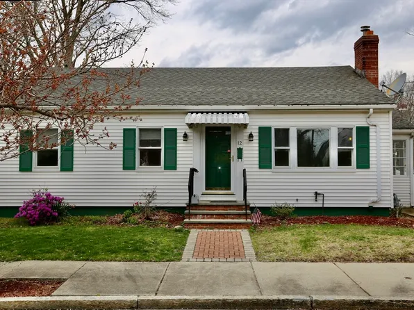 12 Lasell St, West Roxbury, MA 02132