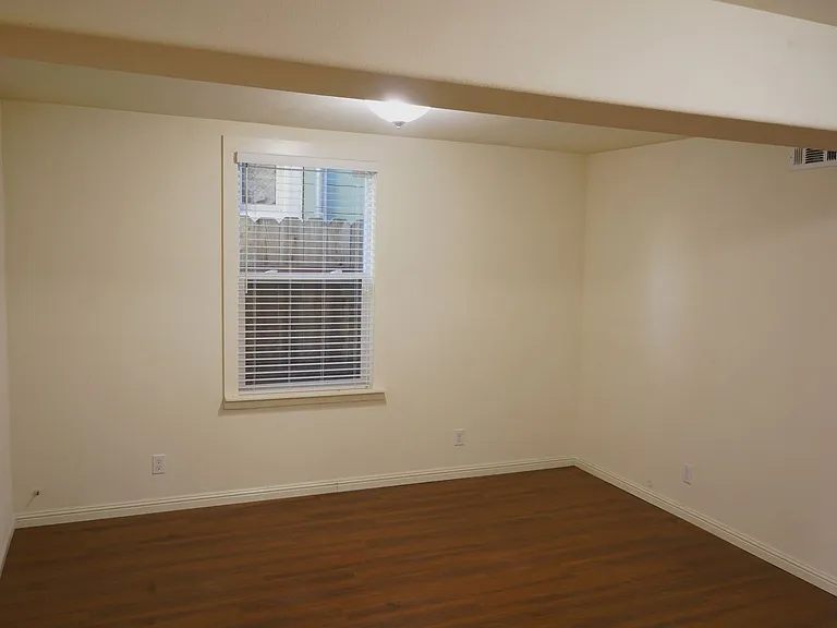 3231 Encinal Ave — Photo 17