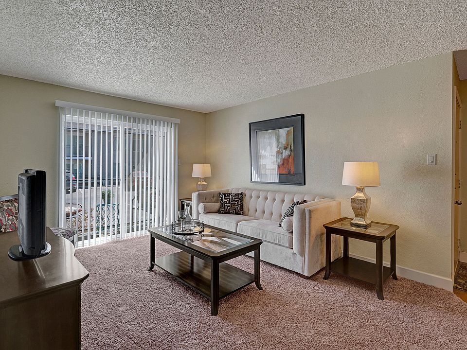 Acacia Park Apartments Living Room