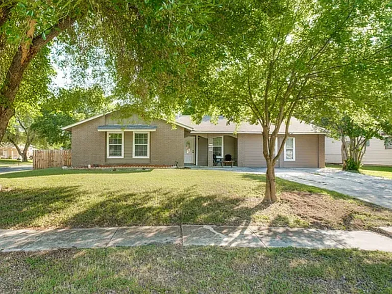 5702 Woodgreen — Photo 16