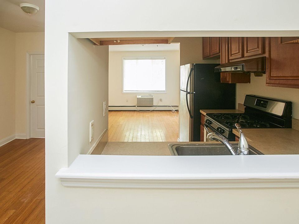 1st image of 135-32 Coolidge Ave #2V