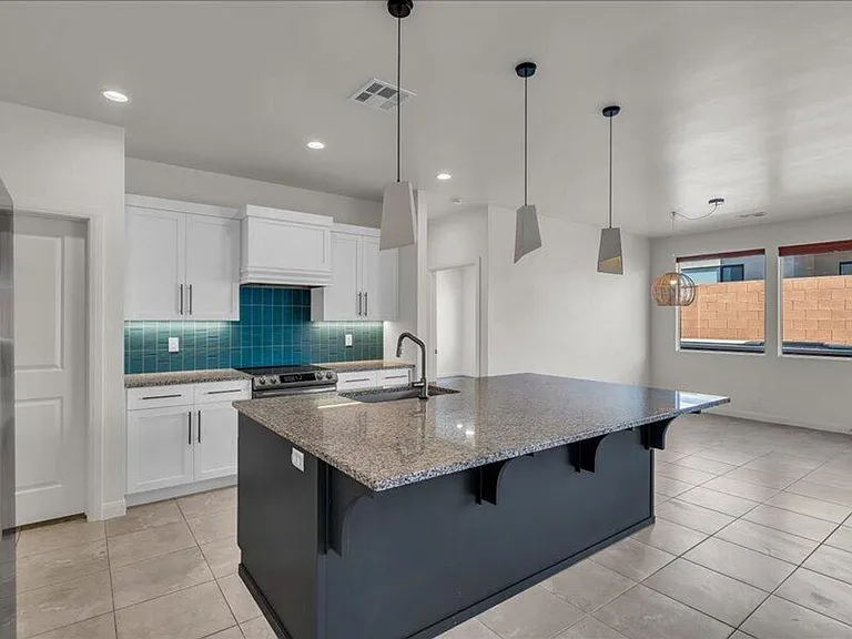 1336 W Firepit Knoll Dr — Photo 3