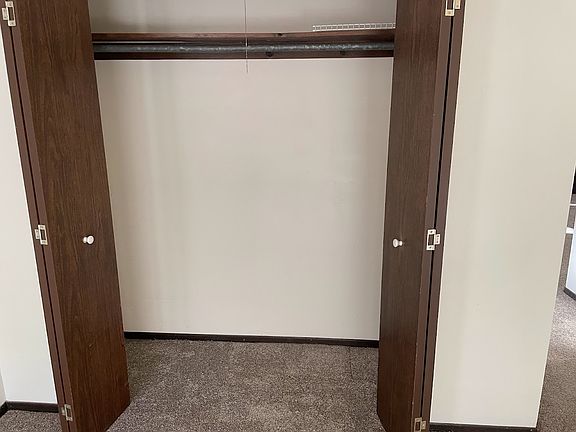 4th image of 512 Breezy Point Dr #11114341
