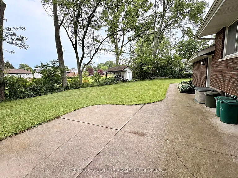 51 Bacon Ln — Photo 24