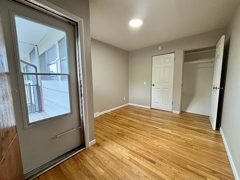 1105 Catalpa Cir — Photo 17
