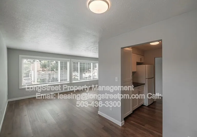 208 5th Ave SE #208 — Photo 17