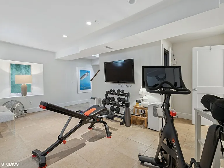 15 Ludlow Grn — Photo 30