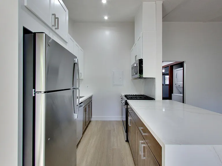 Riverwood Apartments — Photo 101