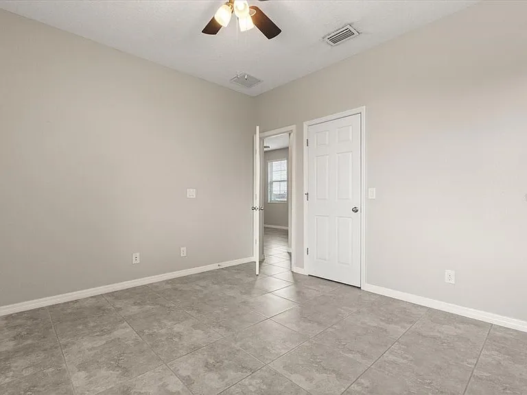 1046 Grand Hilltop Dr — Photo 7