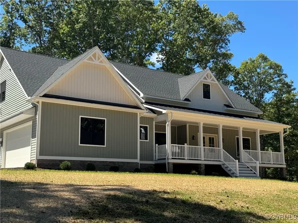 415 Rainbow Rdg, Bumpass, VA 23024