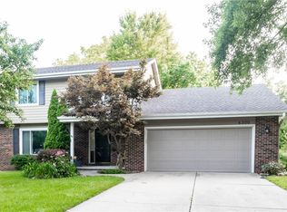 4300 Maple St, West Des Moines, IA 50265