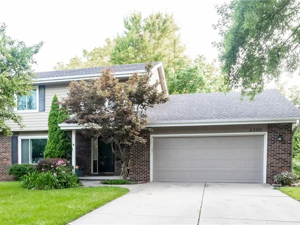 4300 Maple St, West Des Moines, IA 50265