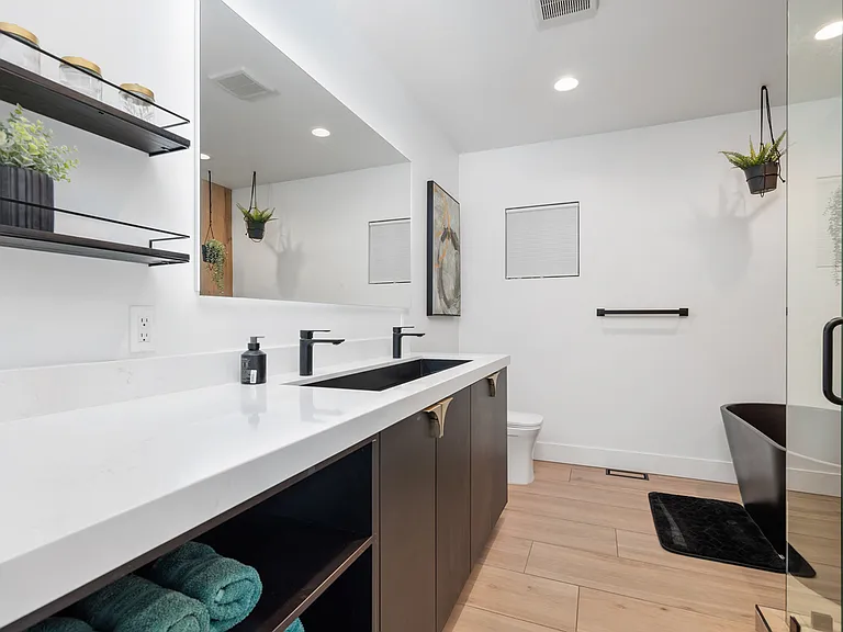 2050 Hidden Crest Dr — Photo 18