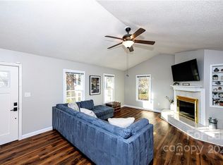 467 Holly Cir, Mount Holly, NC 28120