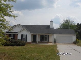 2404 Peace Cir, Statham, GA 30666