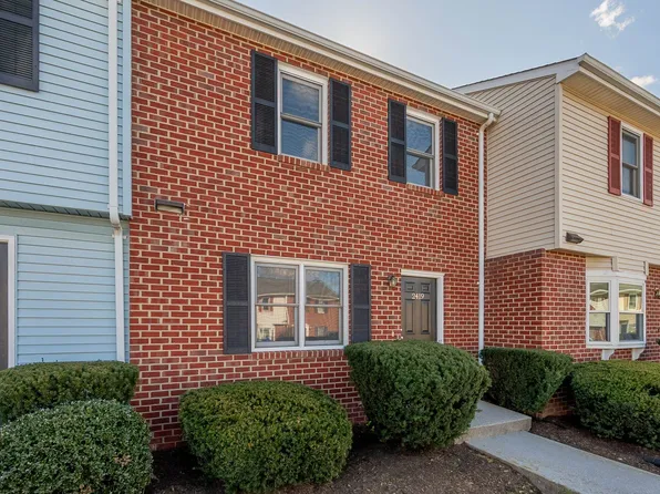 2419 Ridge Rd, Blacksburg, VA 24060
