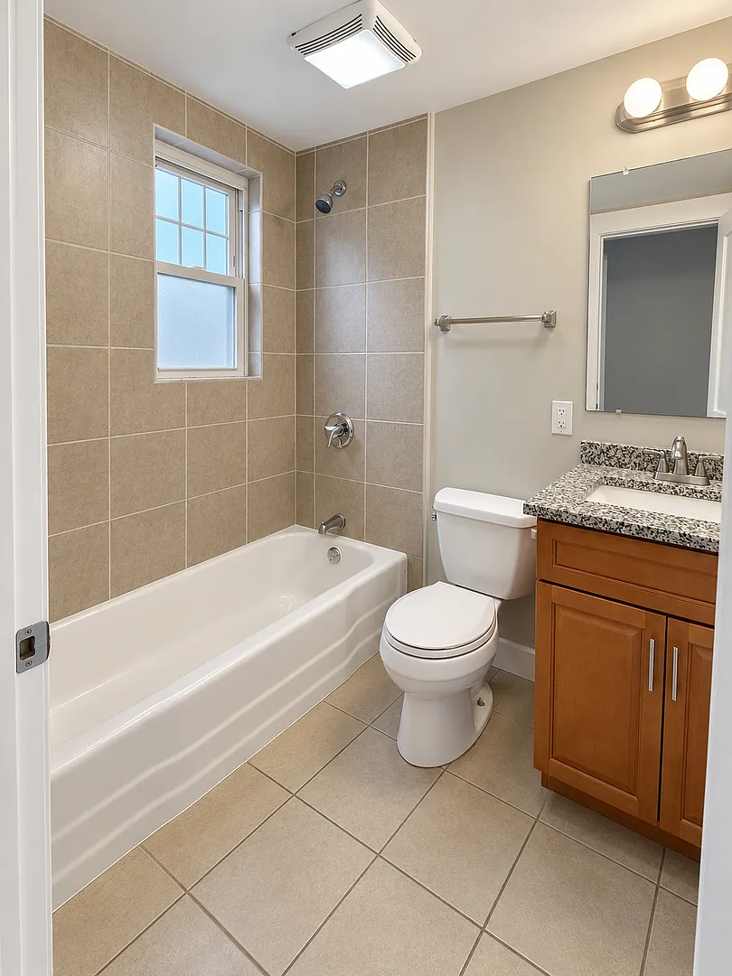 81 Broad St — Photo 3
