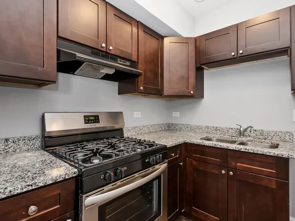 7121 S East End Ave APT 1B, Chicago, IL 60649