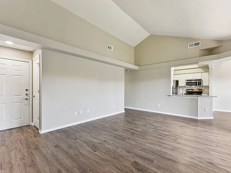 Waters Edge Apartment Homes — Photo 126