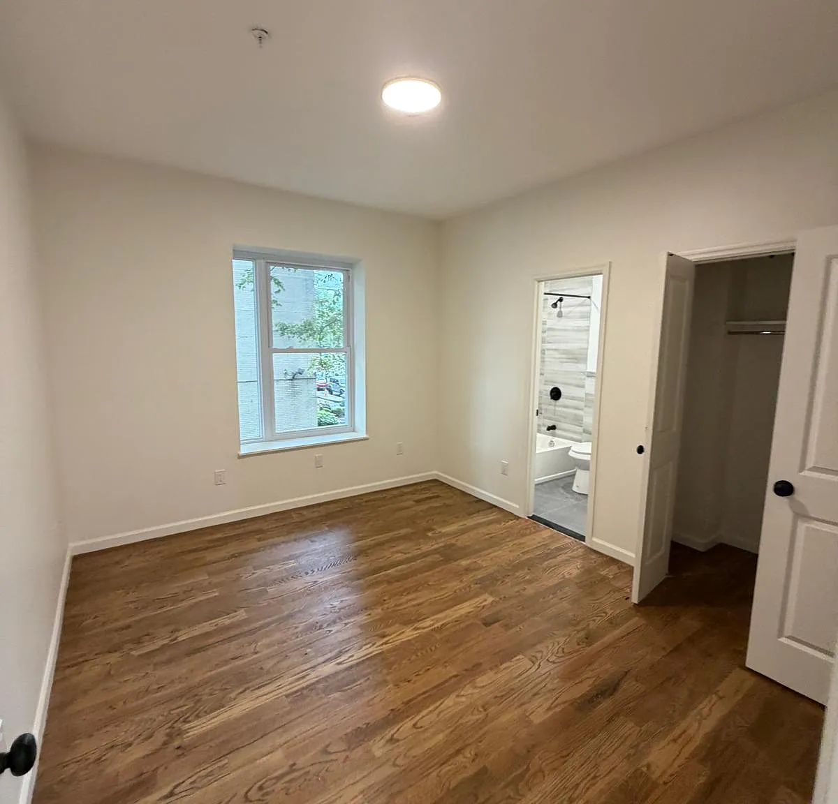 4 bed, $3,100 — Photo 4