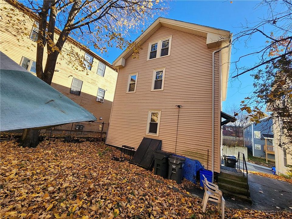 2nd image of 52 Calais St