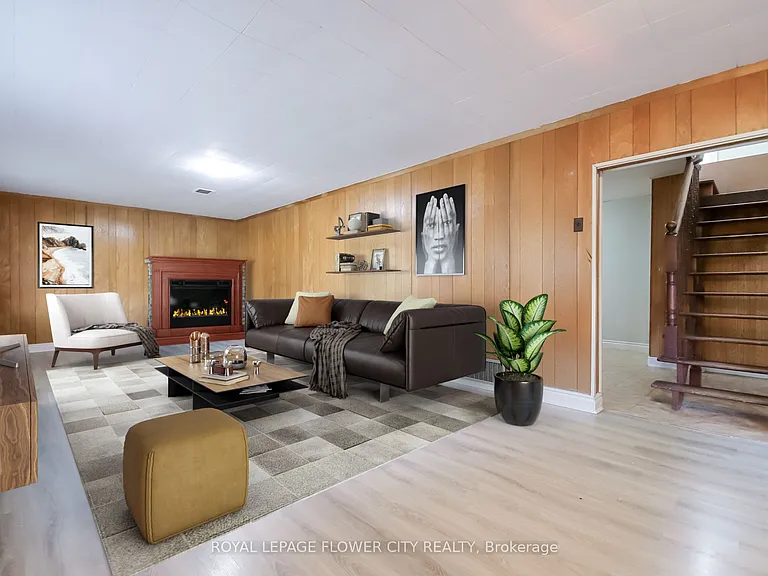 7555 Old Church Rd — Photo 25