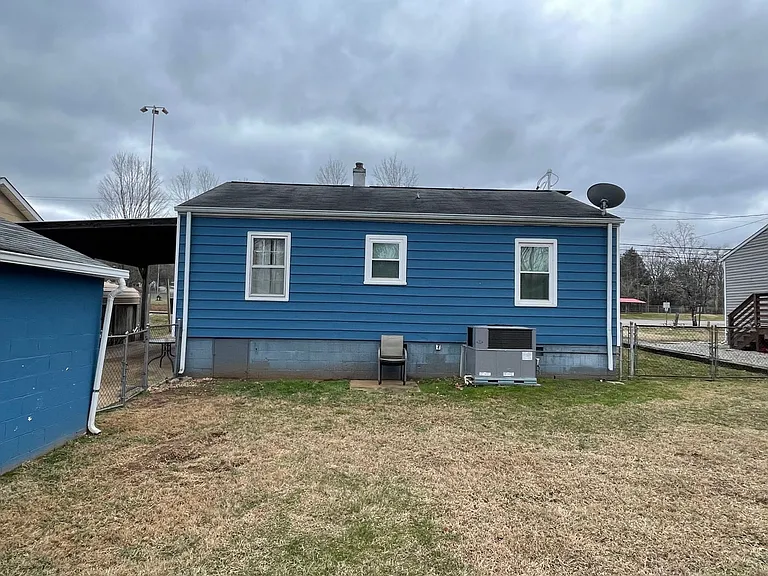 2029 McClung Ave — Photo 12