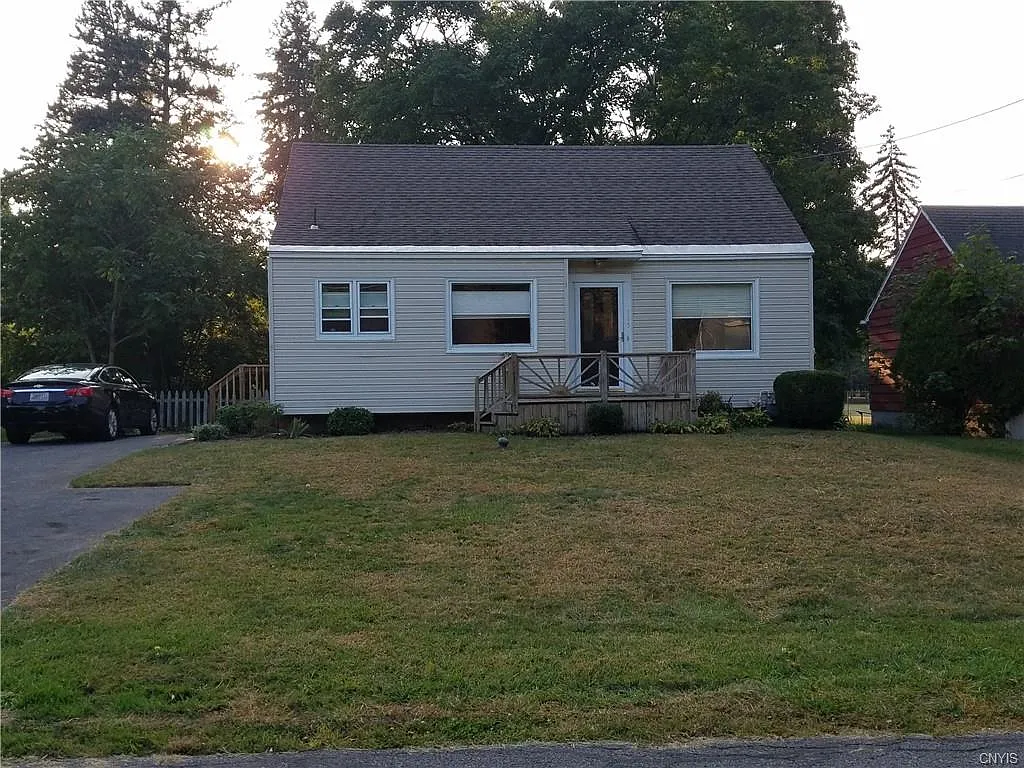 115 Edden Ln photo 1