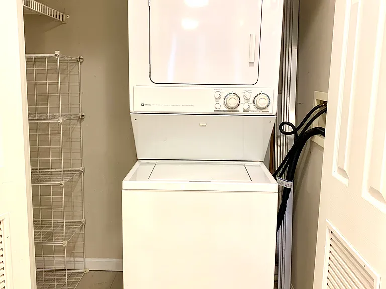 11710 Old Georgetown Rd #401 — Photo 19