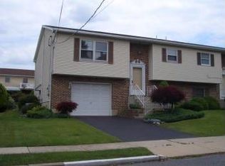 223 N Ruch St, Coplay, PA 18037