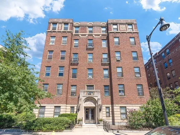 1949 Commonwealth Ave APT 42, Brighton, MA 02135