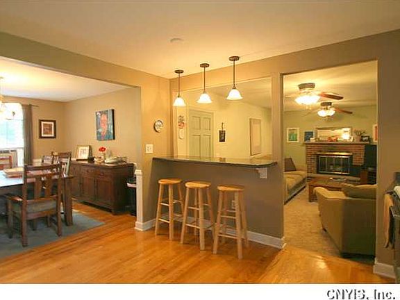 2nd image of 4488 Waltham Dr