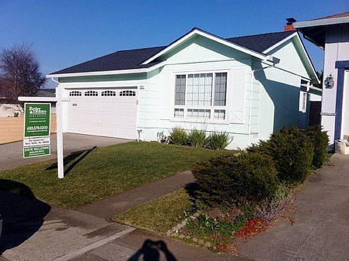 1st image of 204 Forest Park Dr