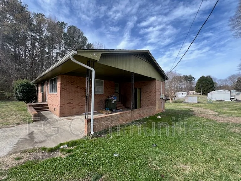 5212 Lewis Rd — Photo 2